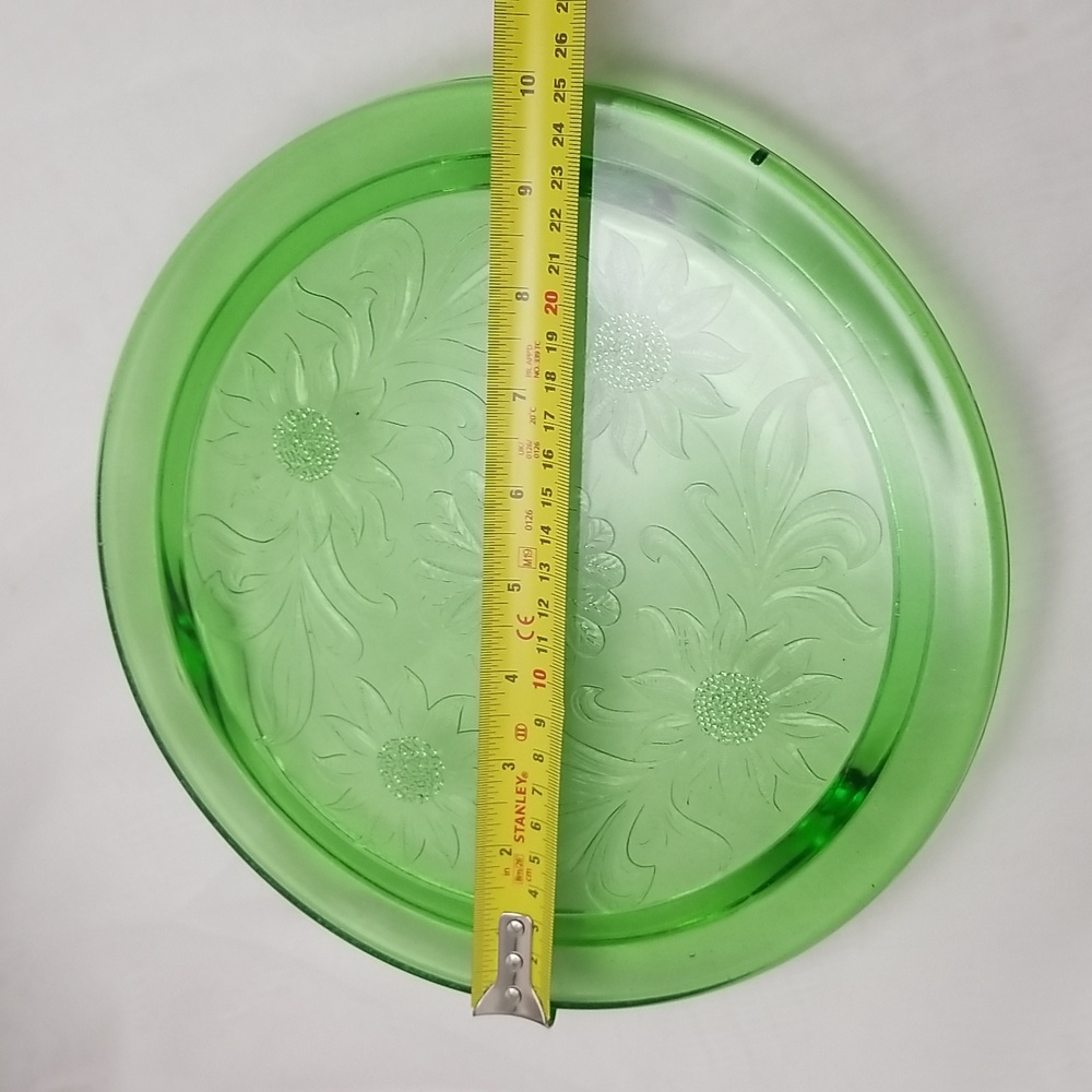 Depression Jeannette Sunflower Uranium Cake Plate - Picture 5 of 16